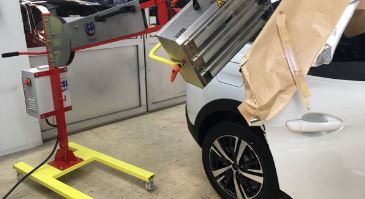 Potences de retouches infrarouge pour l'industrie automobile - fabrication robuste et ergonomique_1