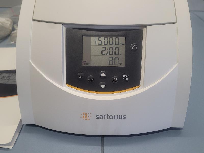Centrifugeuse micro de laboratoire réfrigérée SARTORIUS CENTRISART A-14C avec rotor A1C tubes 1,5 / 2ml_1