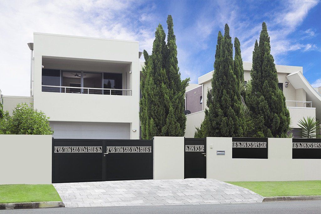 Briançon - Clôture en aluminium sur mesure - Thermolaquage Qualicoat - Garantie 10 ans_1