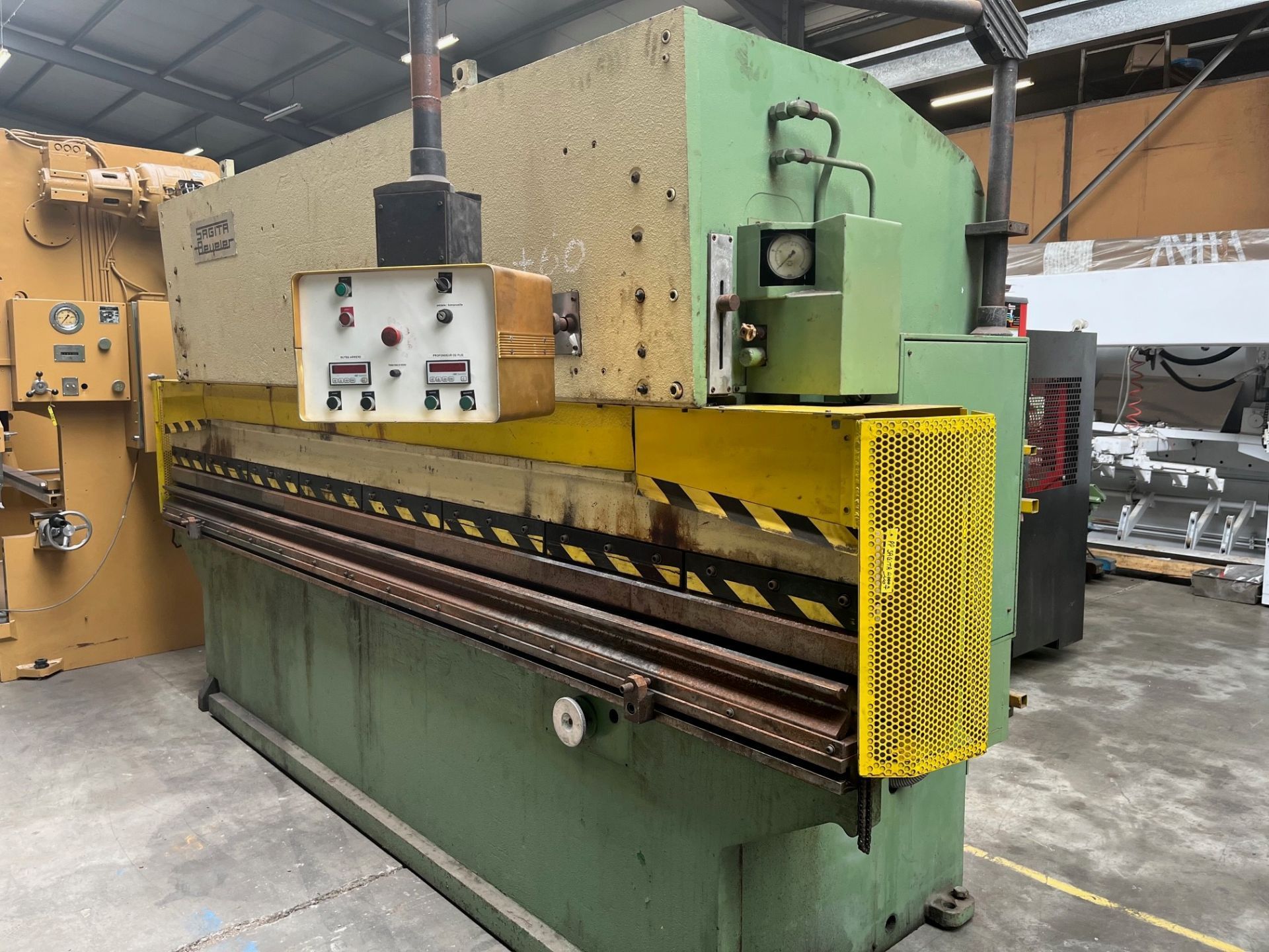 Presse Plieuse SAGITA 4000 x 110T occasion réf 3552_1