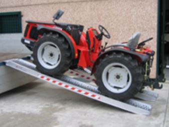 Paires de rampes de chargement Série 116 - 5 Tonnes - TRP116/25 - Idéal pour mini-pelles, largeur jusqu'à 400mm_1