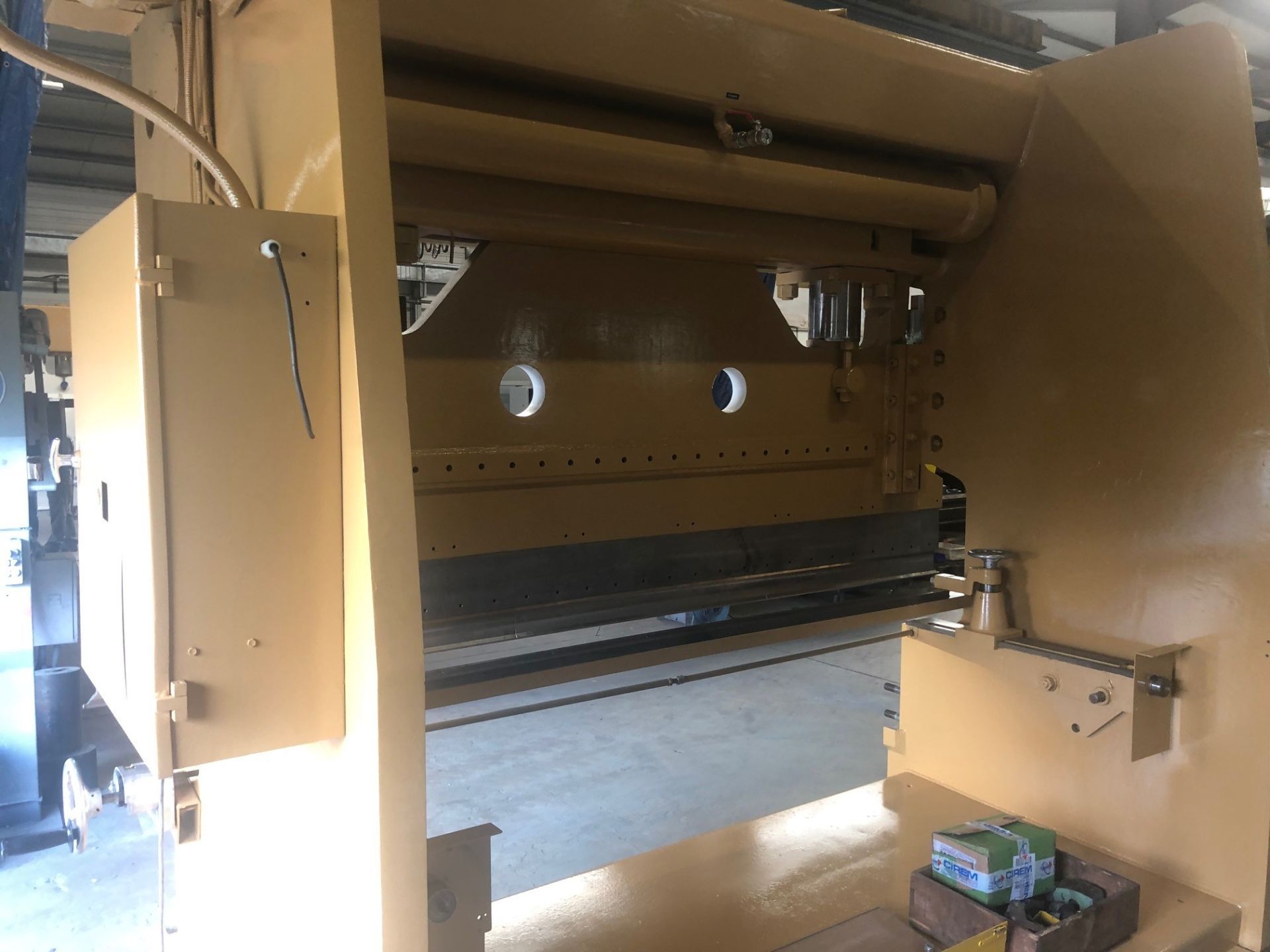 Presse plieuse industrielle COLLY 3000 x 140T - Occasion - Réf 3261_1