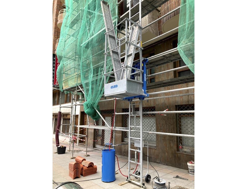 Monte-matériaux pour échafaudage tubulaire, jusqu'à 250kg - MC 250_1