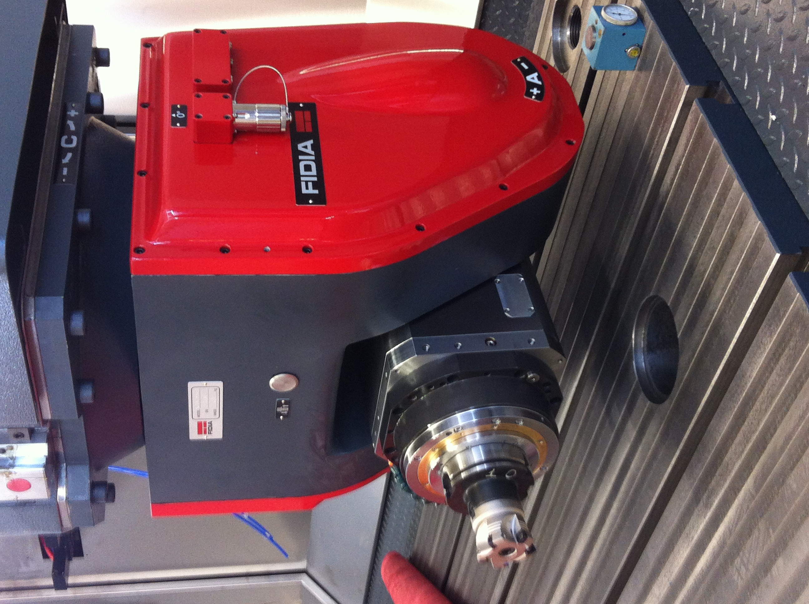 Fraiseuse 5 axes aéronautique et outillage - k199 fidia_1