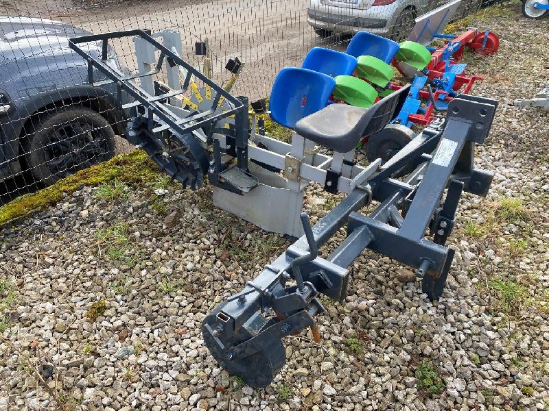 Planteuse forestière NC à pinces TR 1 rang monopoutre - En occasion_1