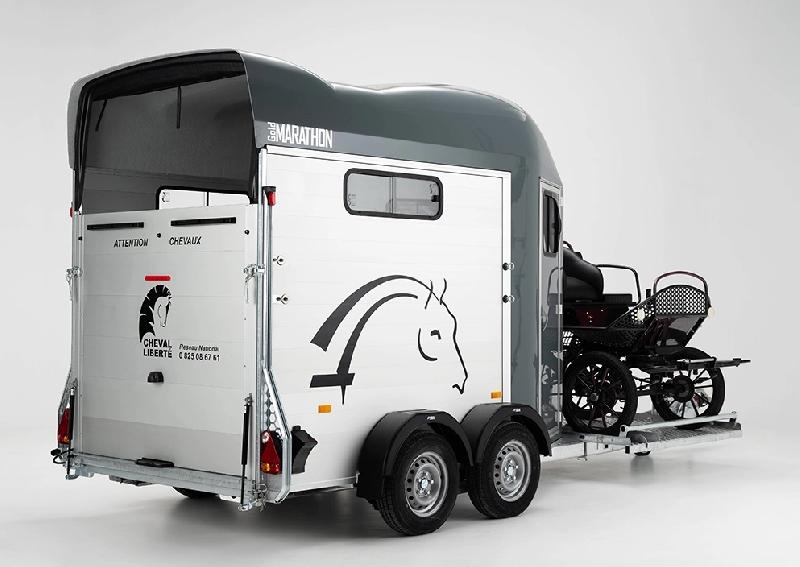 Remorque pour transport d'animaux - 2 places + porte calèche - Cheval Liberté Gold Marathon_1
