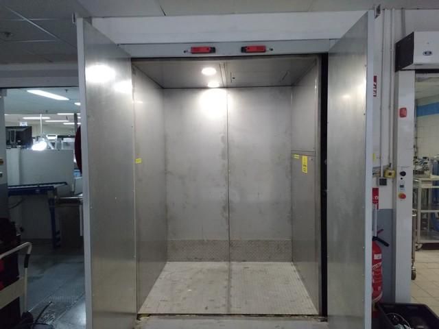 Monte-charges accompagné Hamon - charge 1500 kg - capacité jusqu'à 4,5m² et élévation jusqu'à 14 m_1