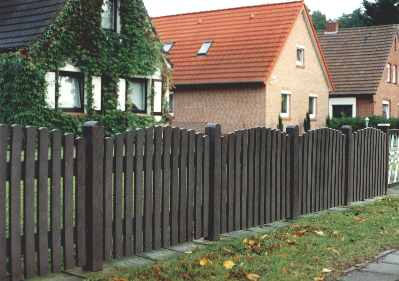 Élément de clôture facile à installer avec matériel de fixation inclus