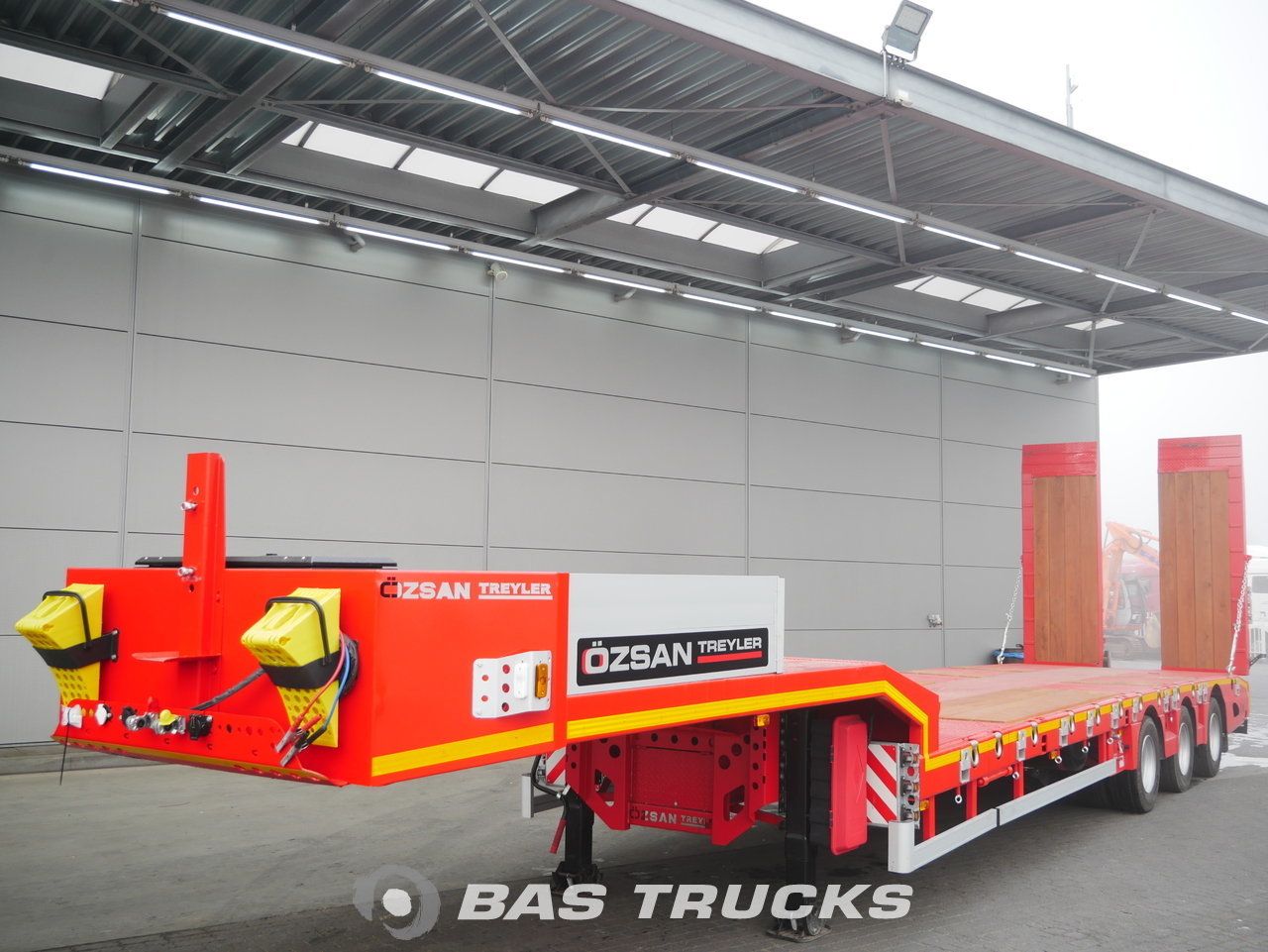 Ozsan lowbed 3 assen - semi-remorques porte-engins - 44.000 kg - acier surbaissé - dimensions 1.290 x 250 x 98 cm_1