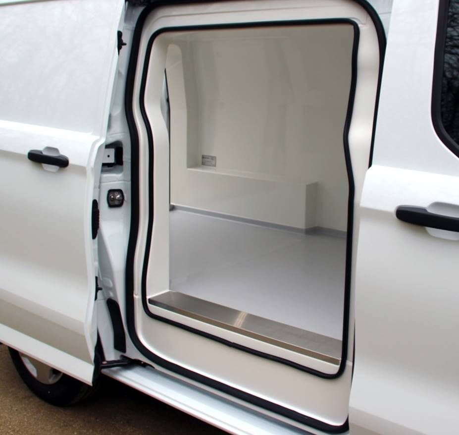 Véhicule frigorifique Cellule intégrée IsoCity –  Volkswagen Transporter T7 - Froid positif ou négatif_1