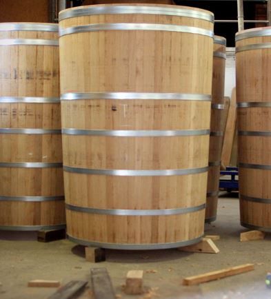 Cuves et foudres en chêne français - Contenances de 10 à 110 hL - Fabrication sur-mesure par le Groupe Vicard_1