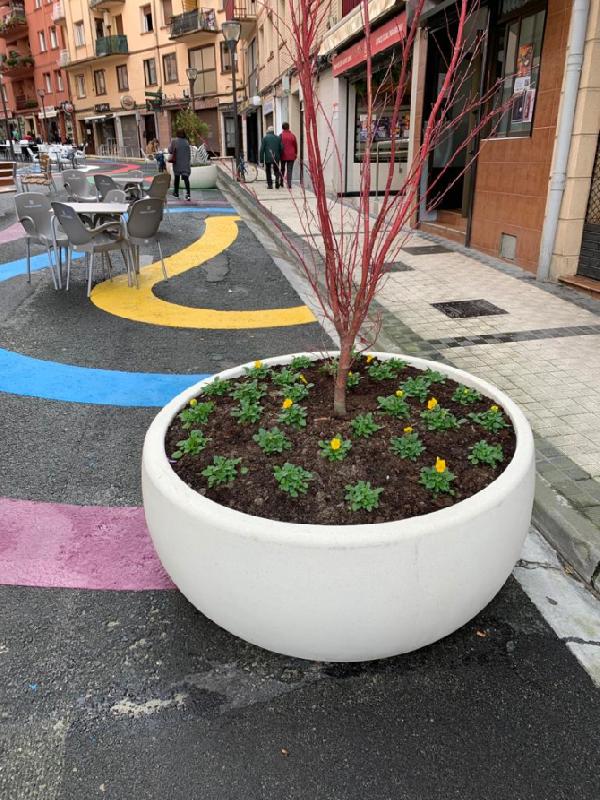 Jardinière en béton Russes - Russes J-71 et J-130 - Blanc / Gris / Ocre - Finition petra 1_1