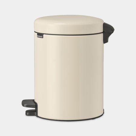 Poubelle à pédale newIcon Brabantia - 5 litres - Soft Beige - XS - Couvercle soft-close - Base antidérapante_1