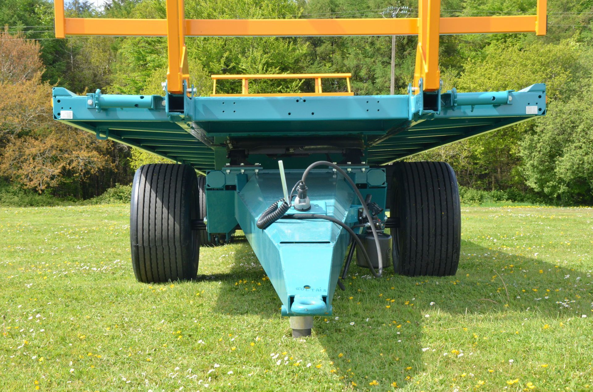 Remorque plateau LSEL 11506 avec essieux arrière tandem