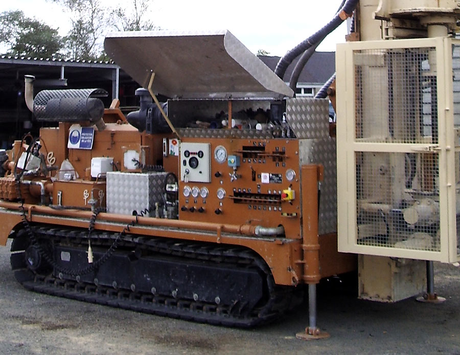 Sondeuse autonome hydraulique sur chenilles caoutchouc - Perkins diesel 4 cylindres - Carottage profond_1