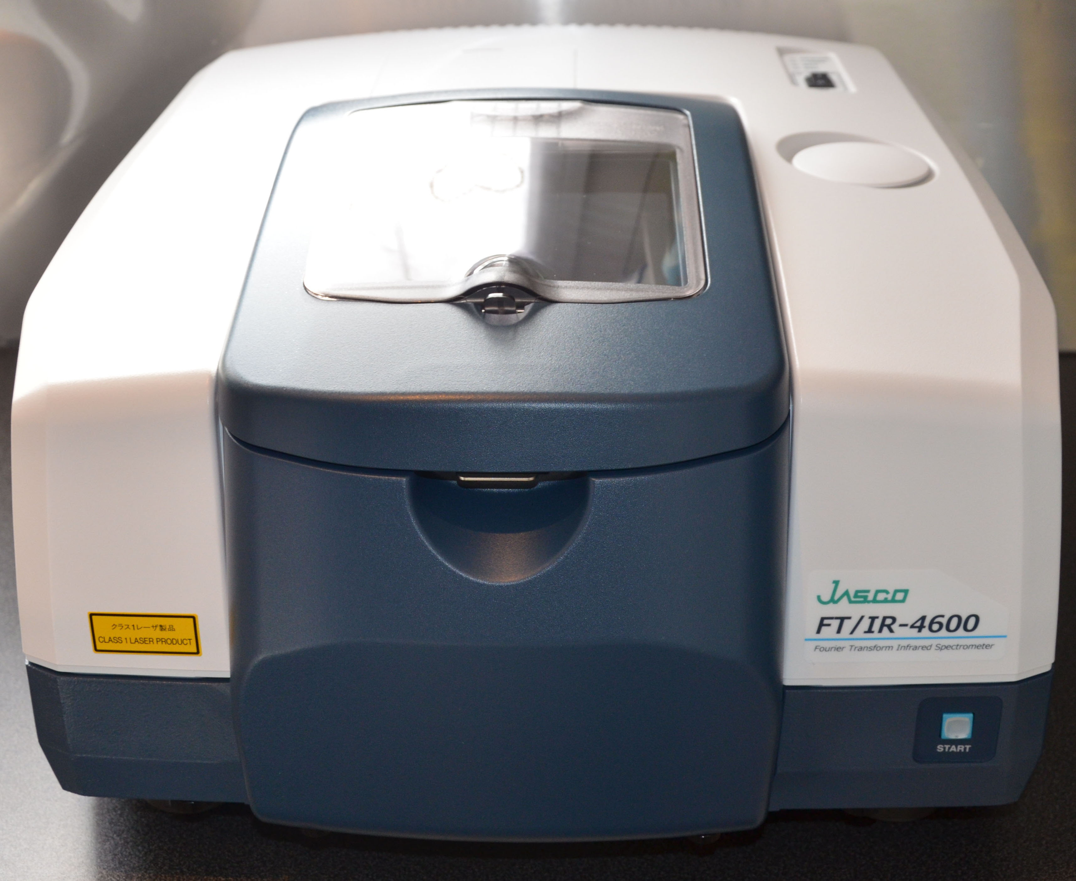 Spectrophotomètre ft / ir 4000_1