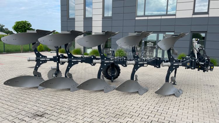 Charrue conçue pour l'exécution de tout type de labour - Agro-Tom DS 4+1_1