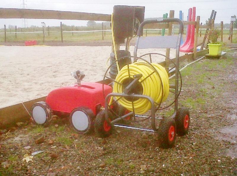 Dévidoir professionnel 4 roues - 110m Ø19mm - Frein parking - Roues gonflables_1