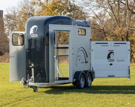 Remorque pour transport d'animaux - 2 places - cheval liberté touring jumping luxe_1
