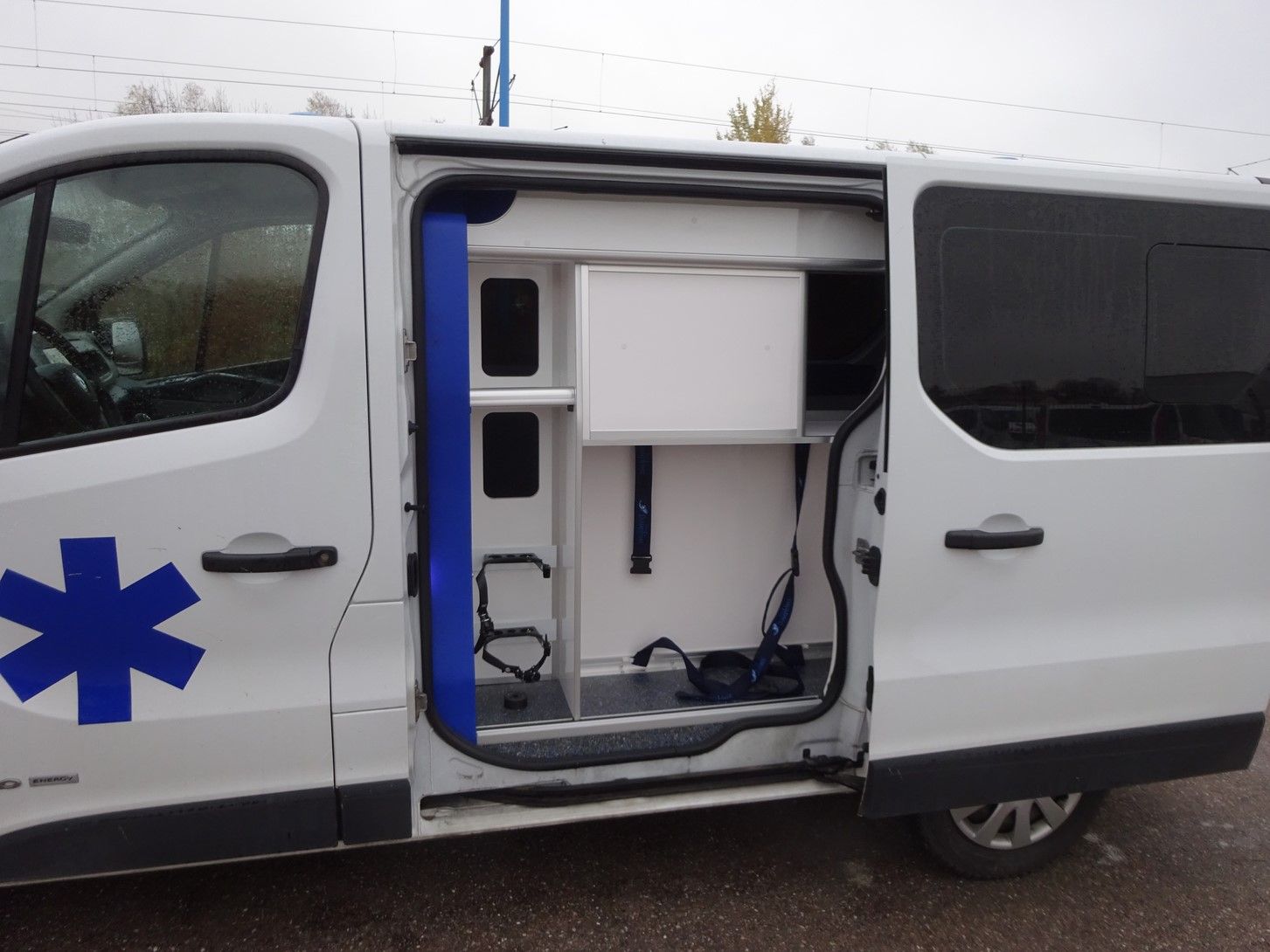 Renault trafic l1h1 ambulance_1