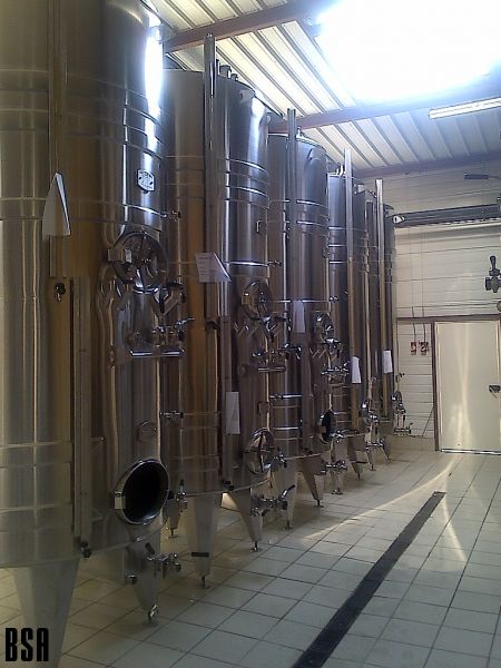 Cuve cylindrique en inox pour vinification