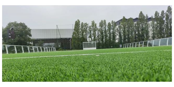 Terrain de Foot5 avec infrastructures robustes et gazon synthétique de dernière génération - Soccer OUTDOOR_1