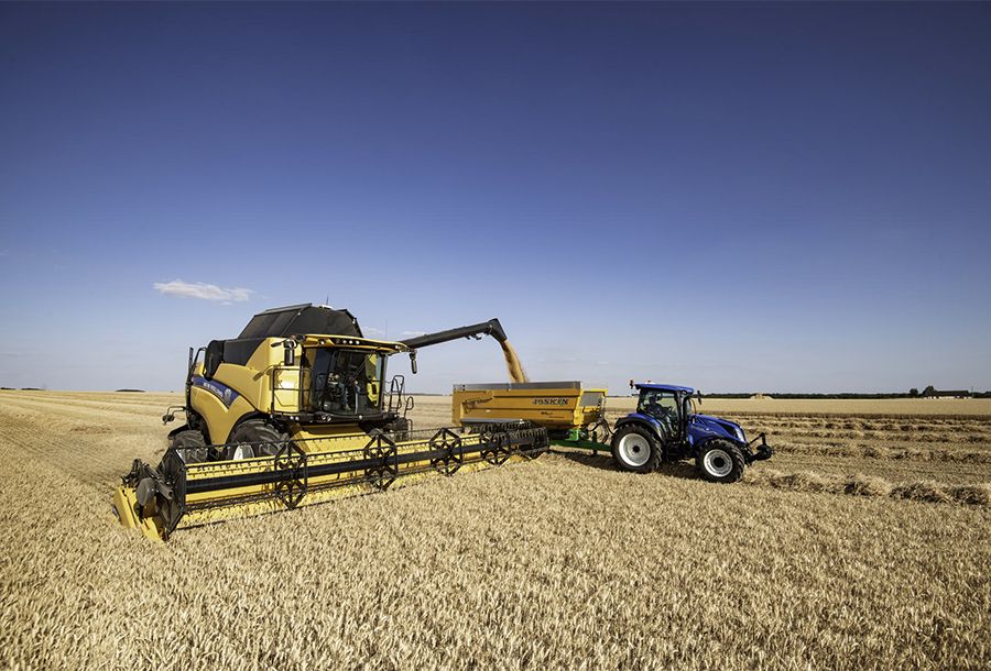CX8.70 moissonneuse batteuse - New Holland - trémie 9 500/11 500 L - largeur de coupe 5,18 à 10,67 m - puissance 374 ch_1