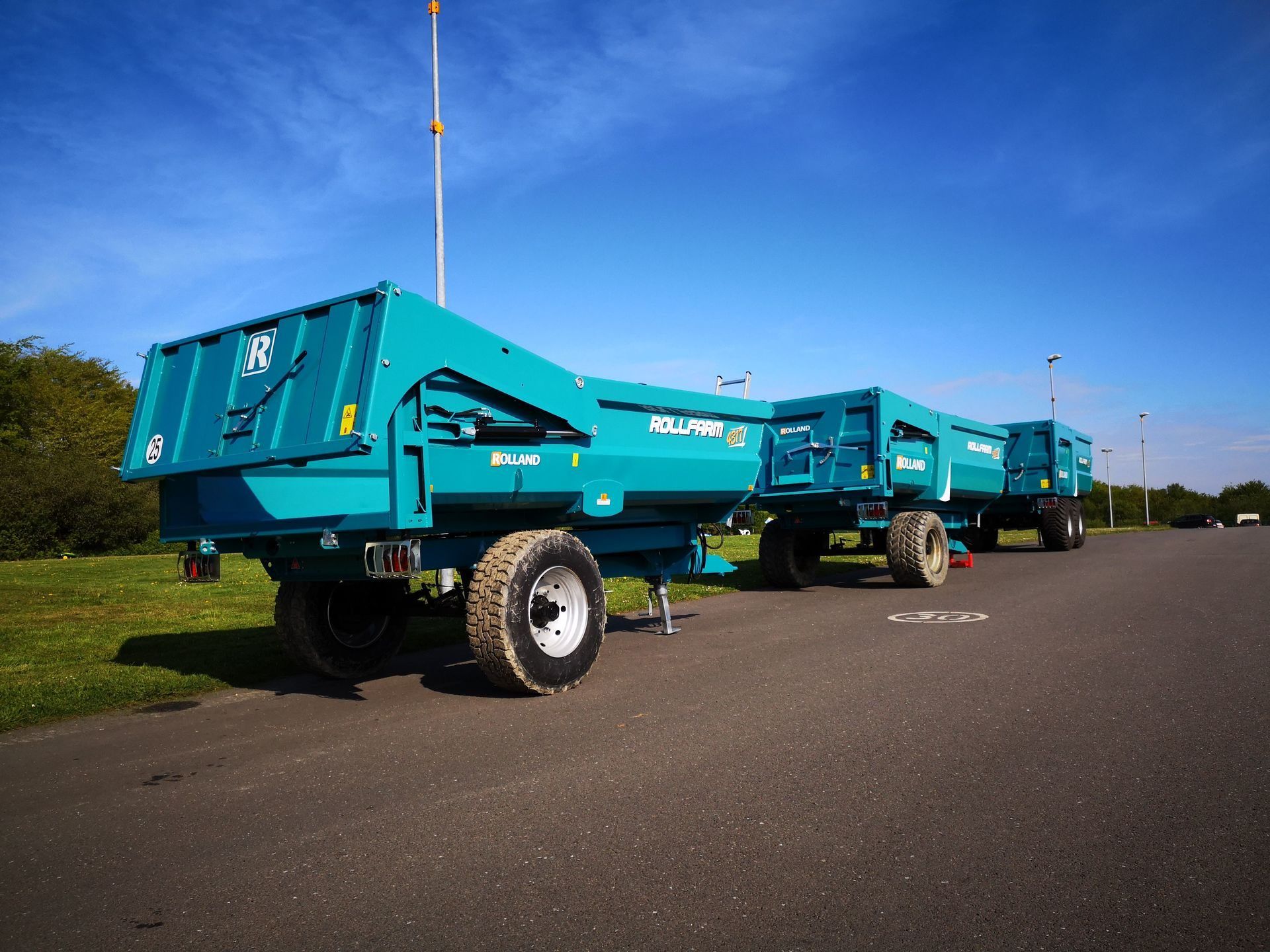 Benne agricole Rollfarm 4317 adaptée au transport de matériaux
