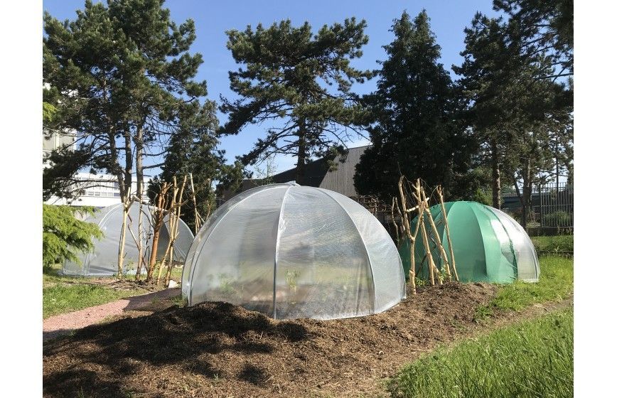 Serre de jardin octogonale pour  un espace de culture différent (10,43 m2) avec Ventilation par la pose d'un filet sur la porte- IGLOO avec ou sans tablette_2