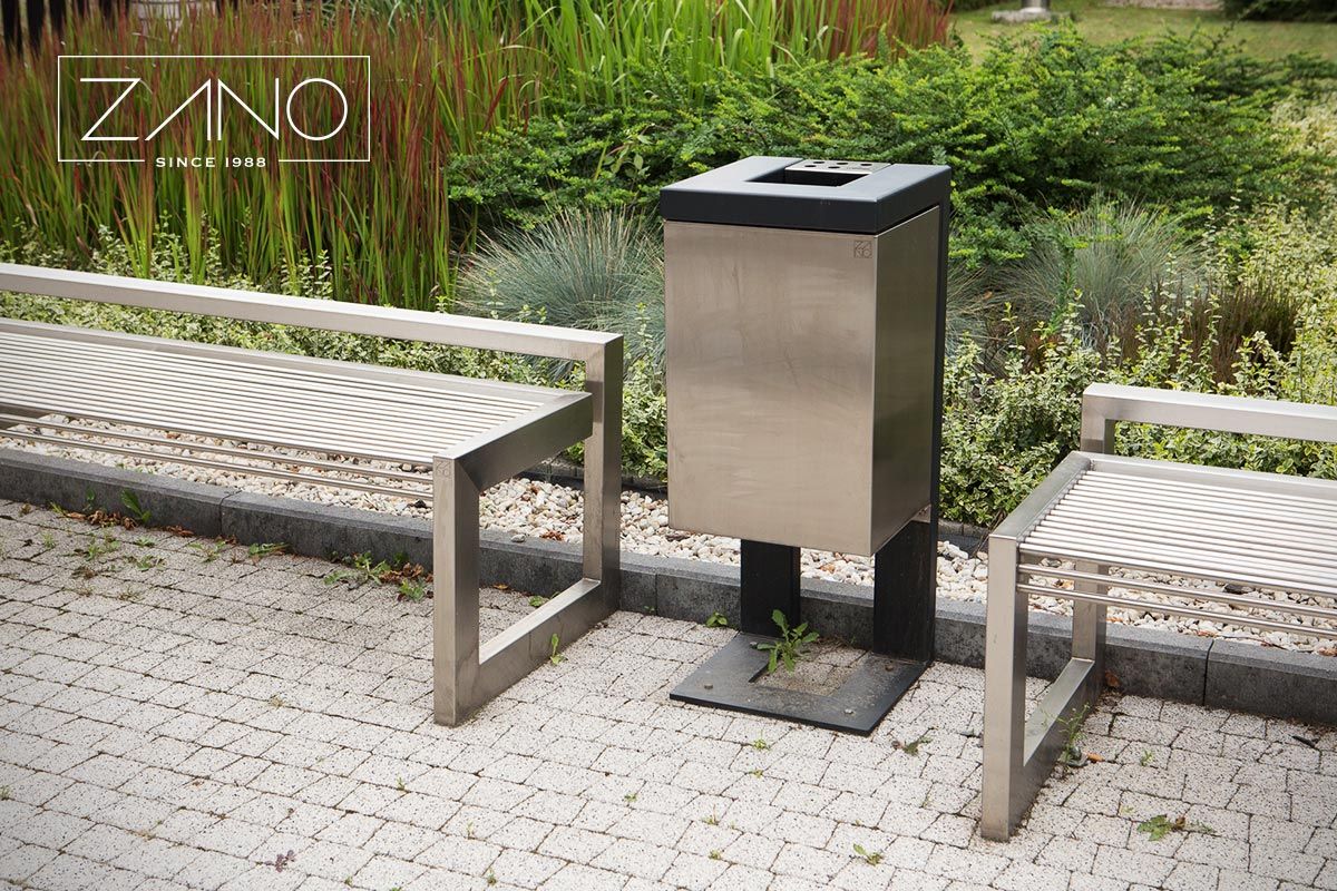 03.055.Sc - Poubelle Cubus moderne sur poteau - Zano - 52L - Acier inoxydable résistant_1