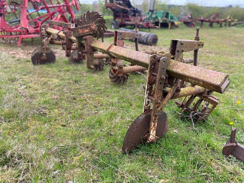 Bineuse agricole Lilliston à disques étoiles rotatifs - 4 rangs - Largeur 4 m - Occasion_1
