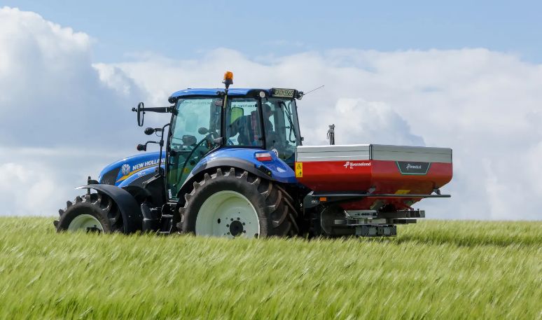 Épandage d'engrais jusqu'à 28 mètres avec Exacta CL-A
