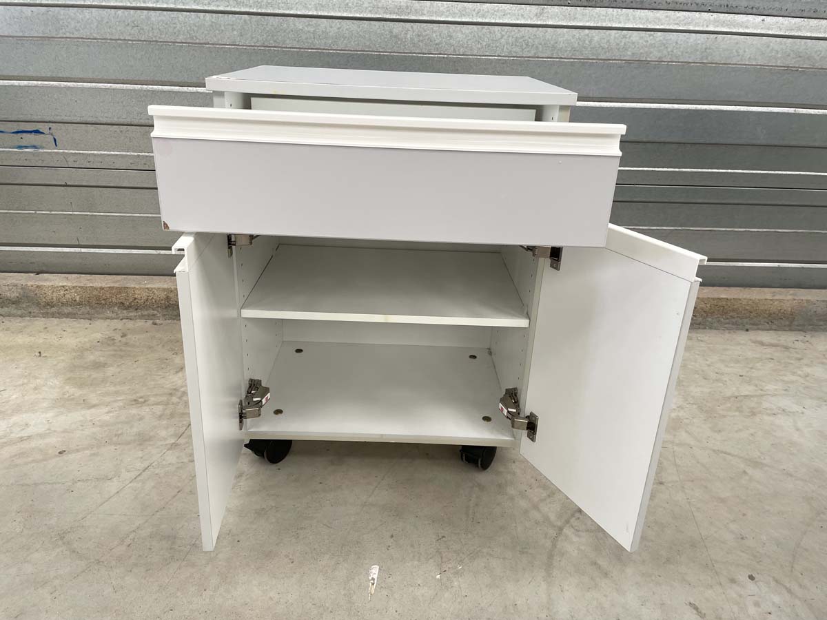 Meuble sous paillasse d'occasion de laboratoire - type caisson placard + 1 tiroir - p21091194_1