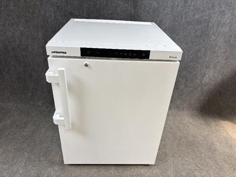 Armoire de laboratoire positive ventilée  Liebherr LKUv 1610_1