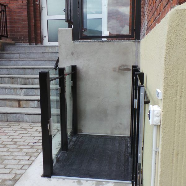 Élévateur vertical PMR PARIGI-A - 2 mètres pour ERP, avec mouvement vertical et sécurité renforcée_1