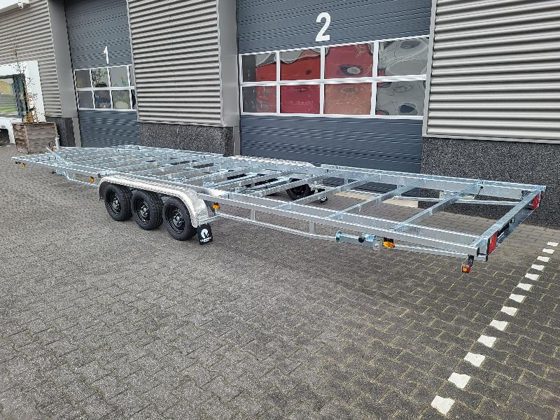 TH 8m40 x 2m44 Version basse 3 essieu x 1800 kg (copie)_1