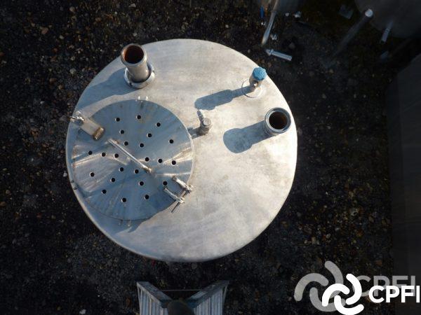 Bac de lancement fermé 670 L - 350 mm de trou d'homme - 1620 mm de hauteur - 850 mm de diamètre_1