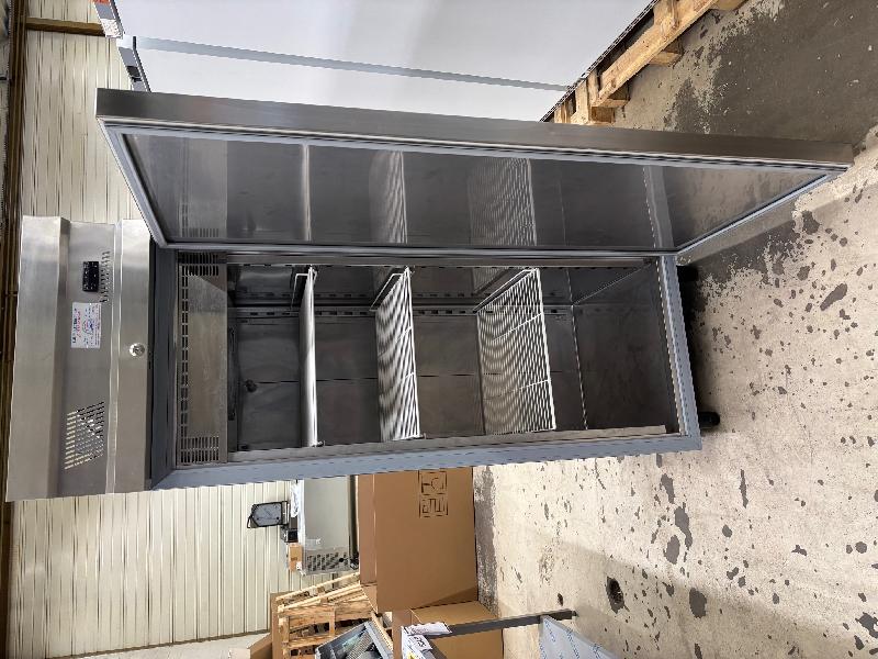 Armoire réfrigérée GN 2/1 700 L - INOMAK - Froid ventilé - 0+/8°C - D'occasion_1