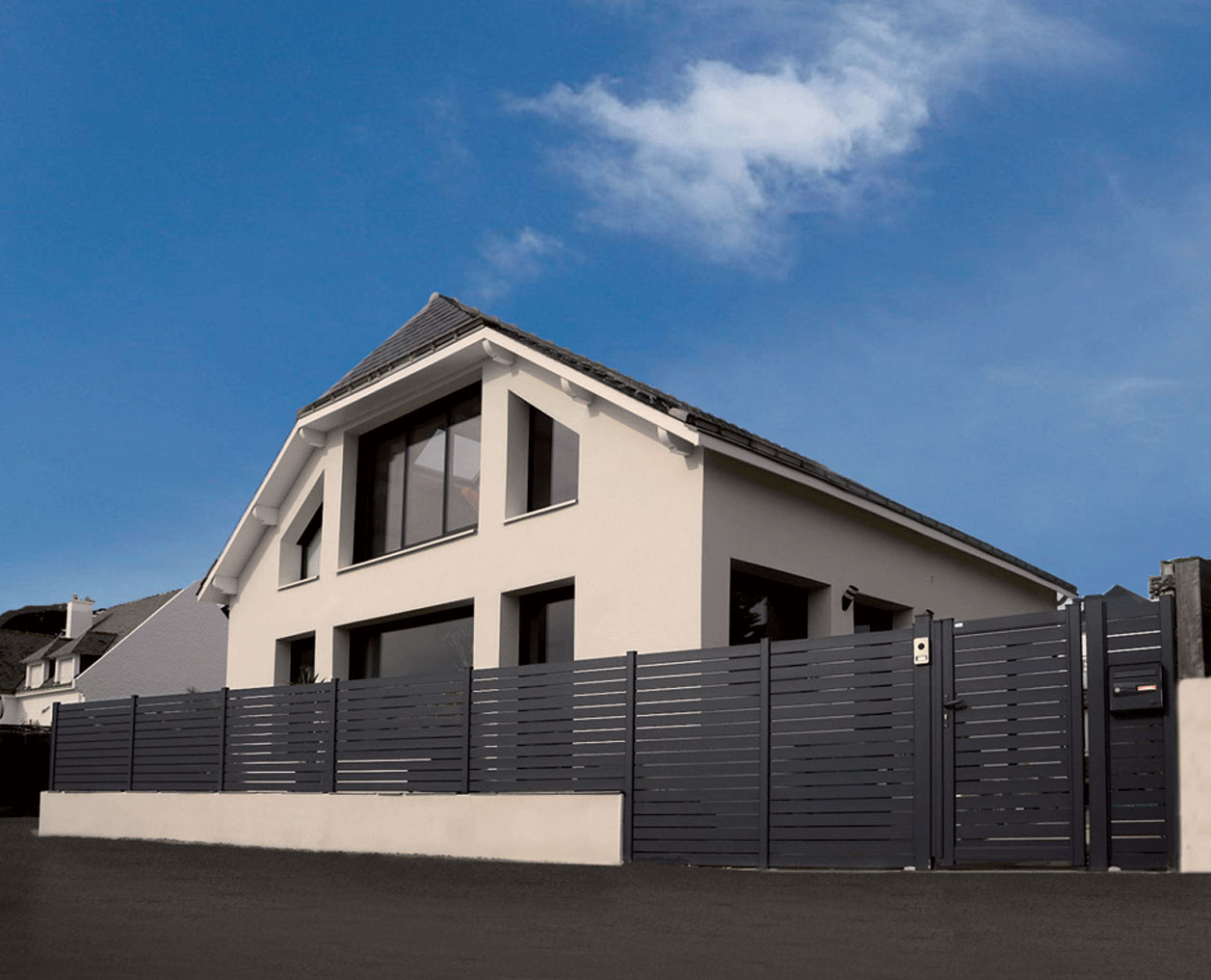 Portail coulissant à rail raz / simple vantail / droit / ajouré / en aluminium_2