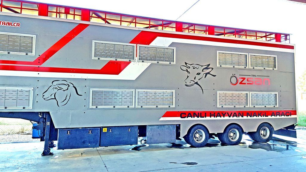 Camion bétaillère - Özsan - 15 500 kg - châssis résistant, climatisation, ventilateur et système auto hydraulique_1