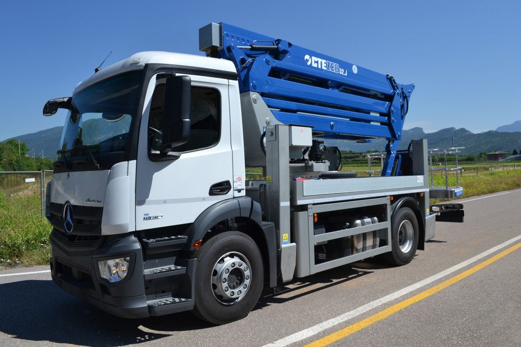 Zed 32 JHV camion nacelle - CTE - 31,6 m - Double pantographe, bras télescopiques et système S3 Smart Stability_1