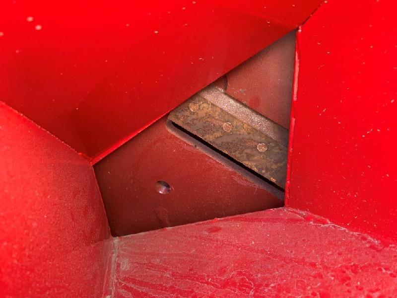 Broyeur de branches NC R13 DE - Occasion - Attelage 3 points - Entraînement prise de force - 4 couteaux en acier trempé_1