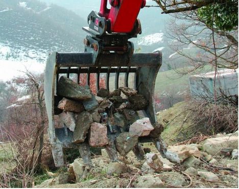 Godet squelette 600 mm - UNITER45 - A/R MBI CR30 Twin Lock pour minipelle 1,8-2,8T - Réf. U4528GSQ600EXCR30_1