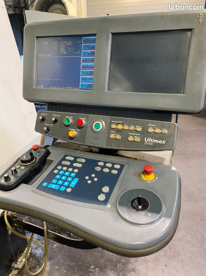 Centre d'usinage Hurco VMX50 - Année 2003 - Courses 1270x610x660 mm - Broche 8000 trs/min_1