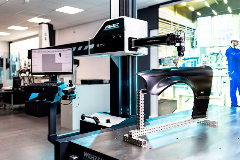 Machine tridimensionnelle - Série RS avec système de guidage latéral et haute flexibilité_1