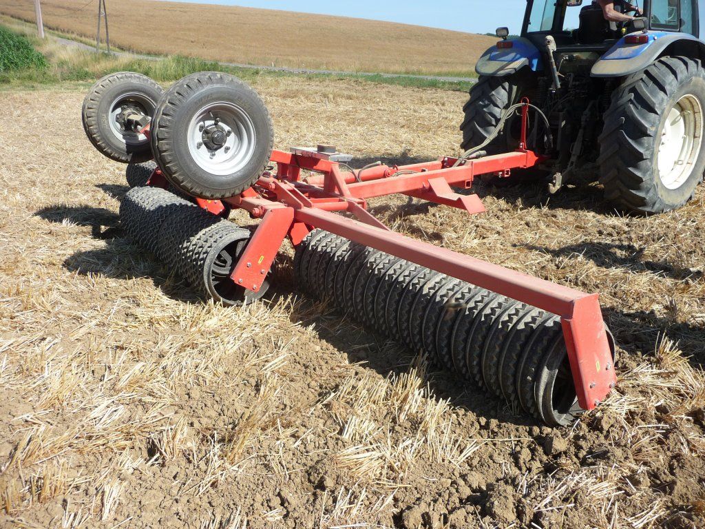 Rouleau agricole Rollfirst - Quivogne - Fonte Ø530 mm - 6,20 m / 8,20 m - Châssis à 3 sections_1