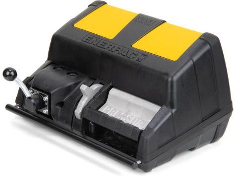 XA12V, Pompe hydraulique à entraînement pneumatique, 4/3 Distributeur, 2,0 litres d'huile utile, pour un vérin ou un outil à double effet_1