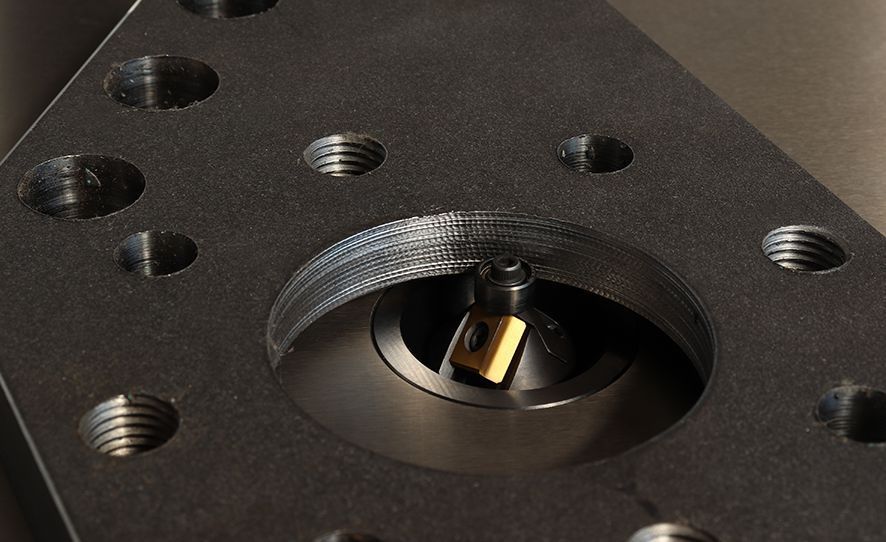 Chanfreineuse industrielle KKF 4-SL – contours intérieurs/ extérieurs, fraises carbure, précision élevée_2