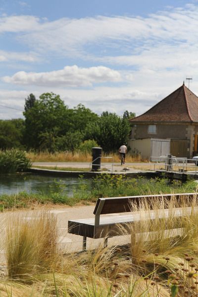 Lwd112-10 - banc connecté avec table intégrée - mmcité 1 a.S. - hauteur 675 mm_1