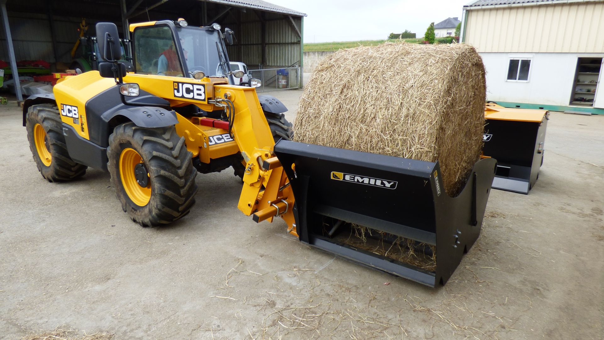 Pick & go dérouleuse pailleuse- emily - droite et gauche_1